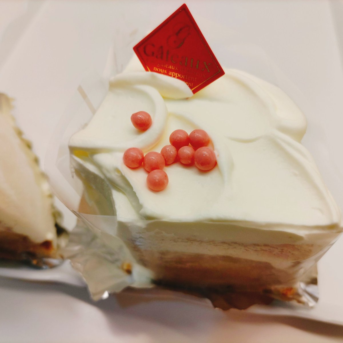 MillefleursChan's tweet photo. 🇨🇵投稿遅れましたが。。💦

ミルフルール
元気にごきげんに🈺業中です

🌞ご来店ありがとう
🌞ございます🙇‍♀✨✨✨

ご予約優先となりましたが
まだ生ケーキ３種類
ございます

焼き菓子コーナーでは
シフォンも2種類

#はちみつバニラ
#塩キャラメルシフォン

お待ちしております🧡 https://t.co/4TOMLQs8Rg