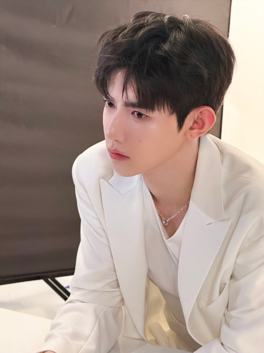ZHANGHAOGLOBAL's tweet photo. [📸] 260912 — AND2BLE Weibo Update (1/3)

“𝒜!
ℋ𝒜𝒪
𝒞ℋ𝒰𝒞ℋ𝒰动人💓”

🔗 https://t.co/oM5bKEZSSt

#ZHANGHAO #장하오 #章昊 #ジャンハオ
#AND2BLE #앤더블 https://t.co/76EOaVVgid