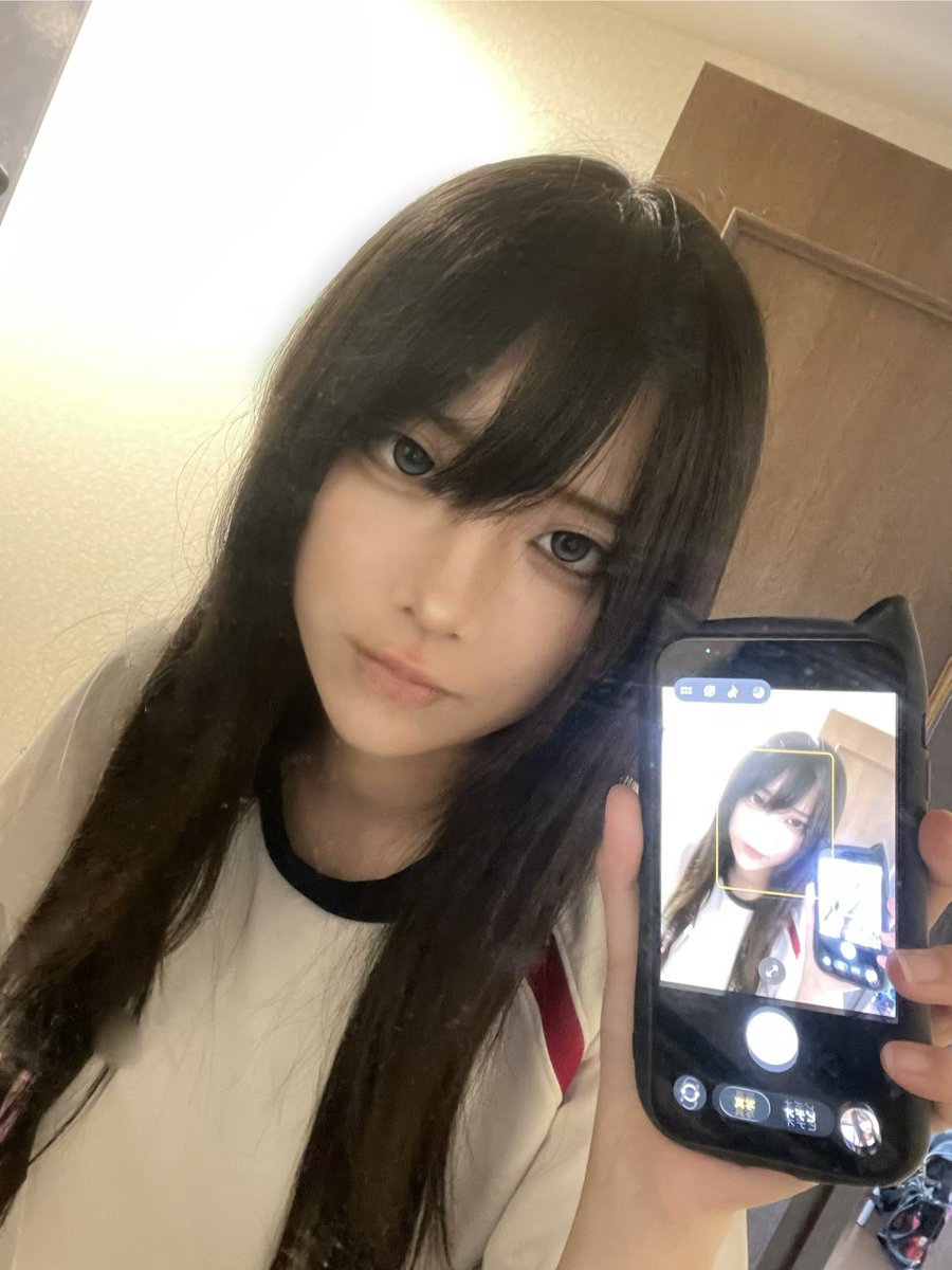 lq6zbtd's tweet photo. 鏡汚いな〜、 https://t.co/Dobt3R8H9k