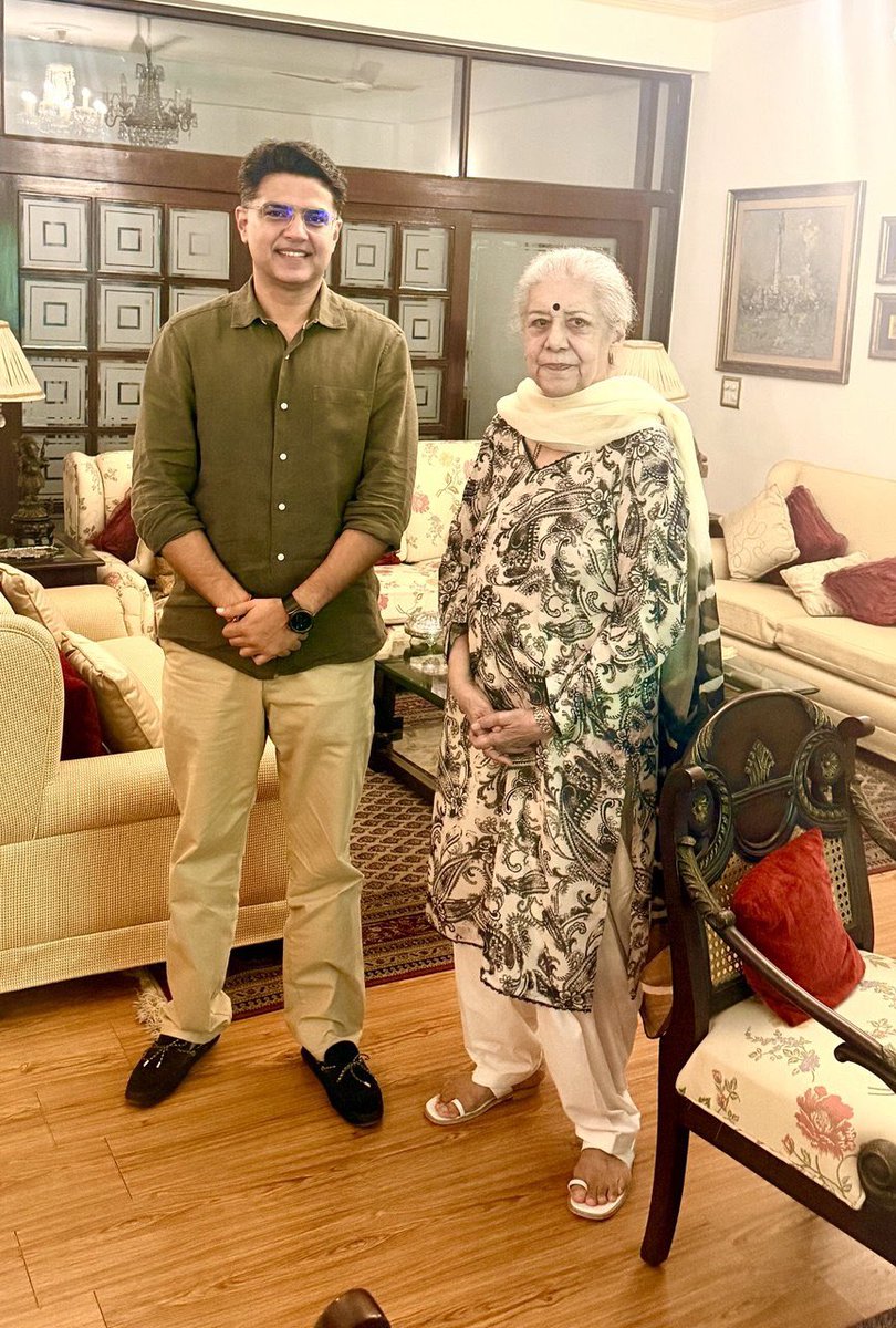 SachinPilot's tweet photo. This morning, I met our senior leader and CWC member, Smt. Ambika Soni ji, at her residence. We had fruitful discussions on various topics. 

@INCIndia @INCPunjab https://t.co/pEqPtGPLye