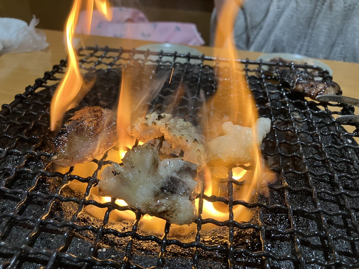 sh1mc's tweet photo. バーニングホルモン https://t.co/qkDQNo3sfm