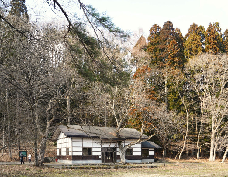 2121DESIGNSIGHT's tweet photo. 【DOCUMENTS公開】
2026年春、企画展「方丈記に学ぶ –生きるを編み直す小さな建築–」の企画チームは、リサーチのための旅に出ました。
旅の様子をDOCUMENTSで公開しています。ぜひご覧ください。
#21_21designsight #方丈記に学ぶ #LearningFromHojoki #Hojoki #TinyArchitecture https://t.co/ucDiQyaXwR