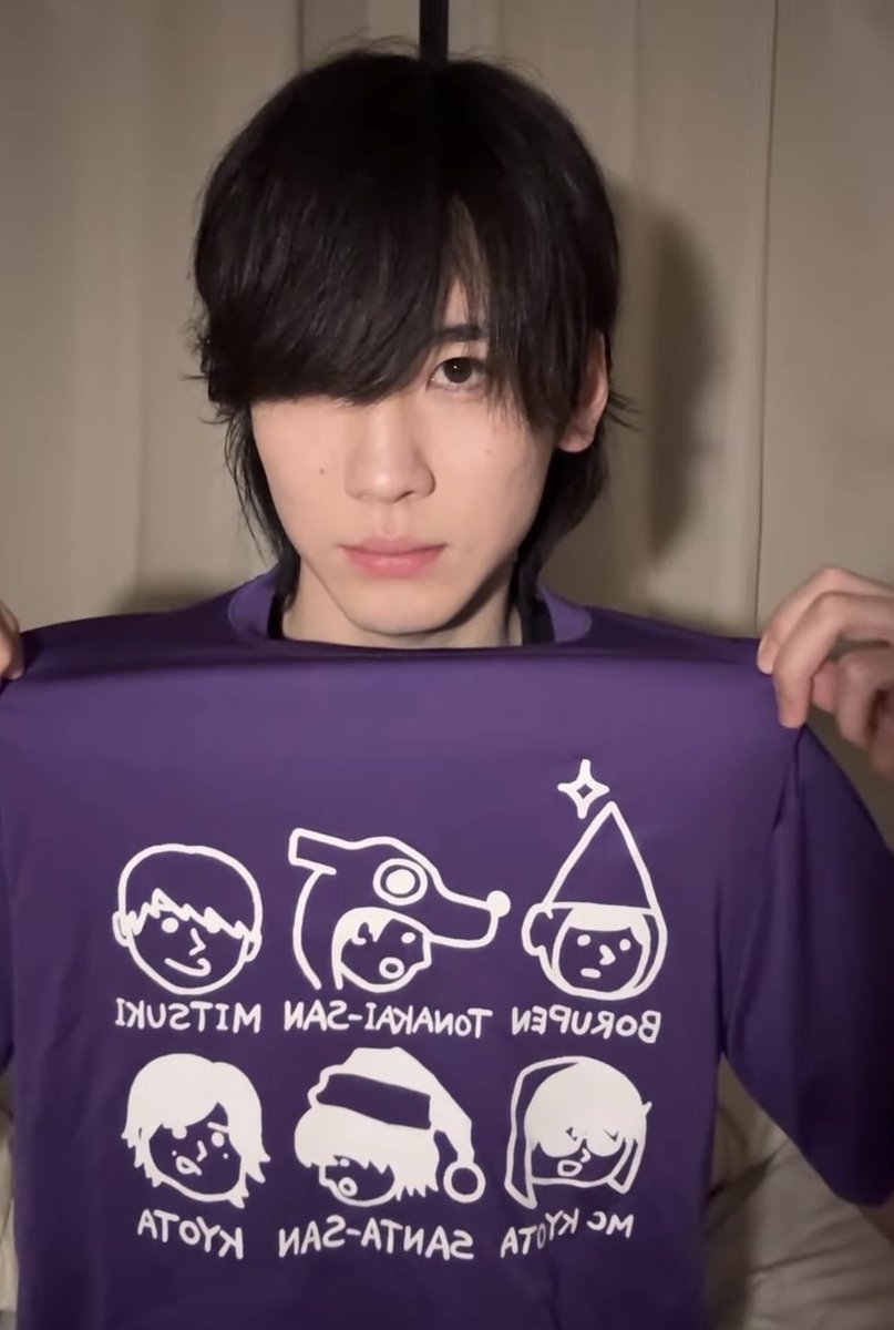 2012oysh's tweet photo. 体育館にきょうたくんデザイン💜💛顔Tシャツ着て行ったら
仲間がTシャツかわいぃって♪
きょうたくんが褒められたみたいでやたらうれしい🙌
#おにラブ https://t.co/P7cel5lI1S