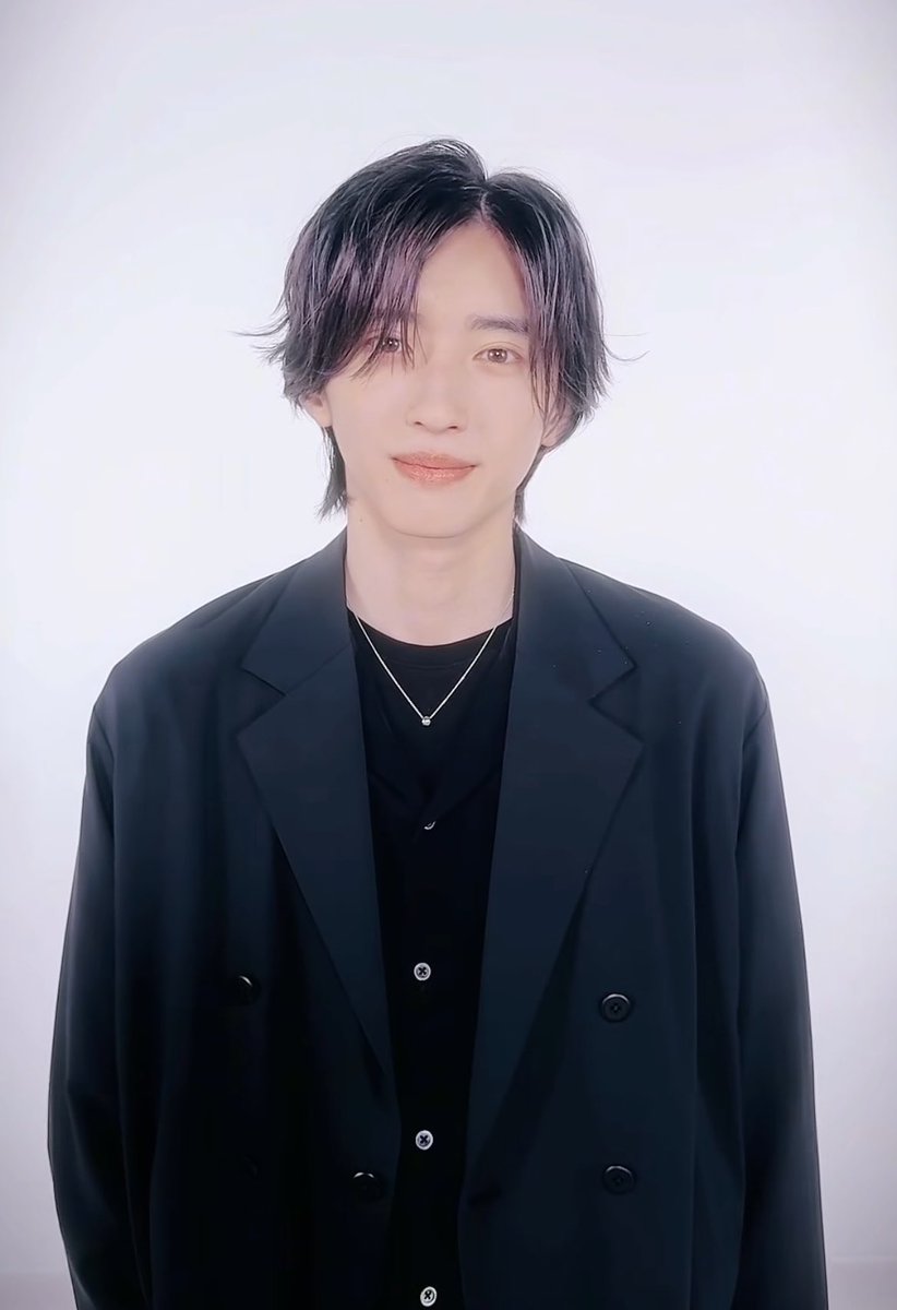 shupyonn25's tweet photo. 本気で前世付き合ってた気がしてきて本当によくない https://t.co/j0DDqJpAhL