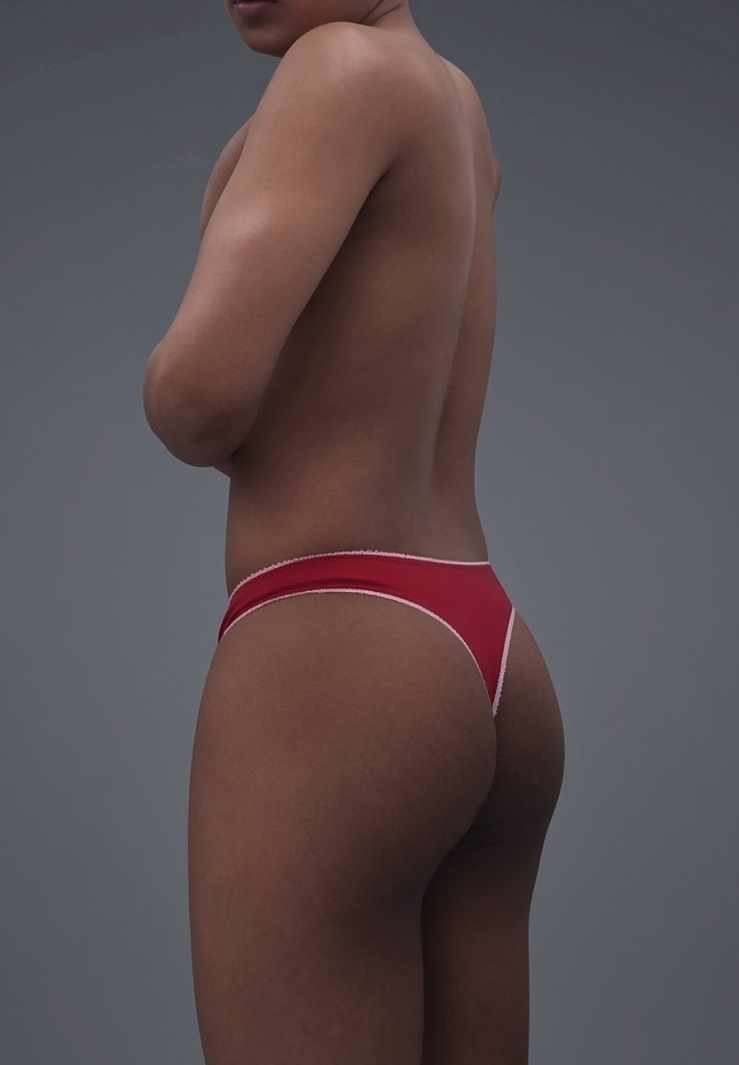 UndiesAddictX's tweet photo. Thong 🍑
#underwear #thong #nsfwtwtًً  #nsfw https://t.co/Nw59VzEGzB