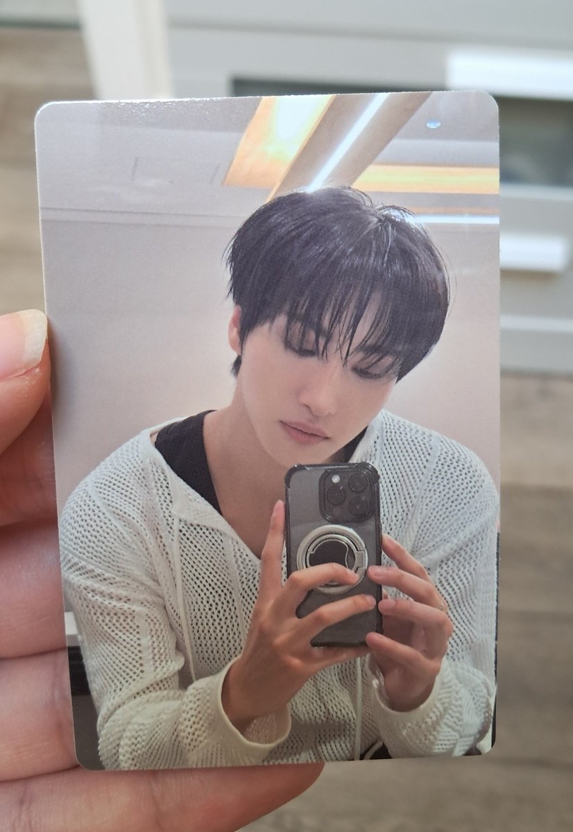 regvmoon's tweet photo. KAJDKAJDMSSN https://t.co/HHVFt6jkuG