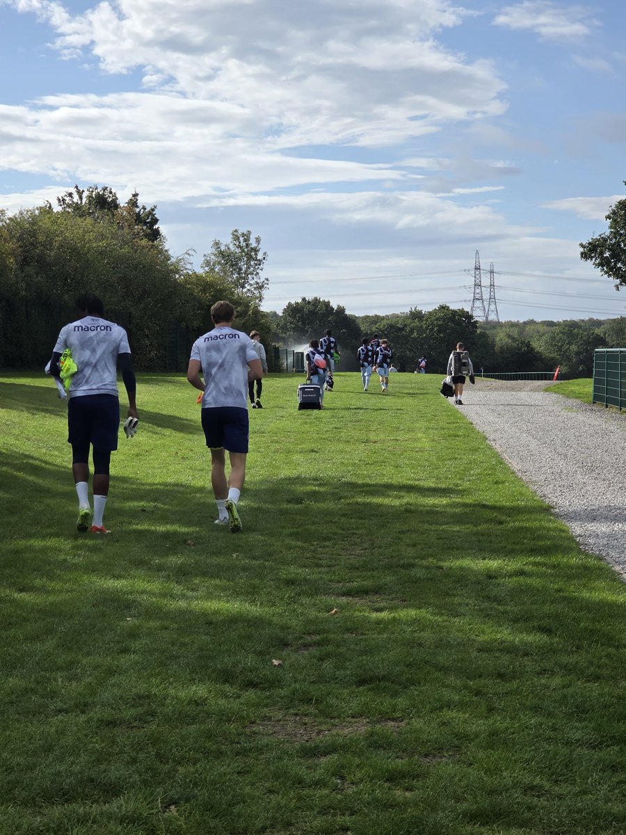 TheHolteRoar's tweet photo. Getting ready for some early action before the 3 p.m. kick-off as Aston Villa U18s take on WBA u18s at their training ground, with live updates coming your way from the 11 a.m. start! ⚽️🏟️ #AstonVilla #WBA #Football #YouthAcademy https://t.co/BCojthXGBc