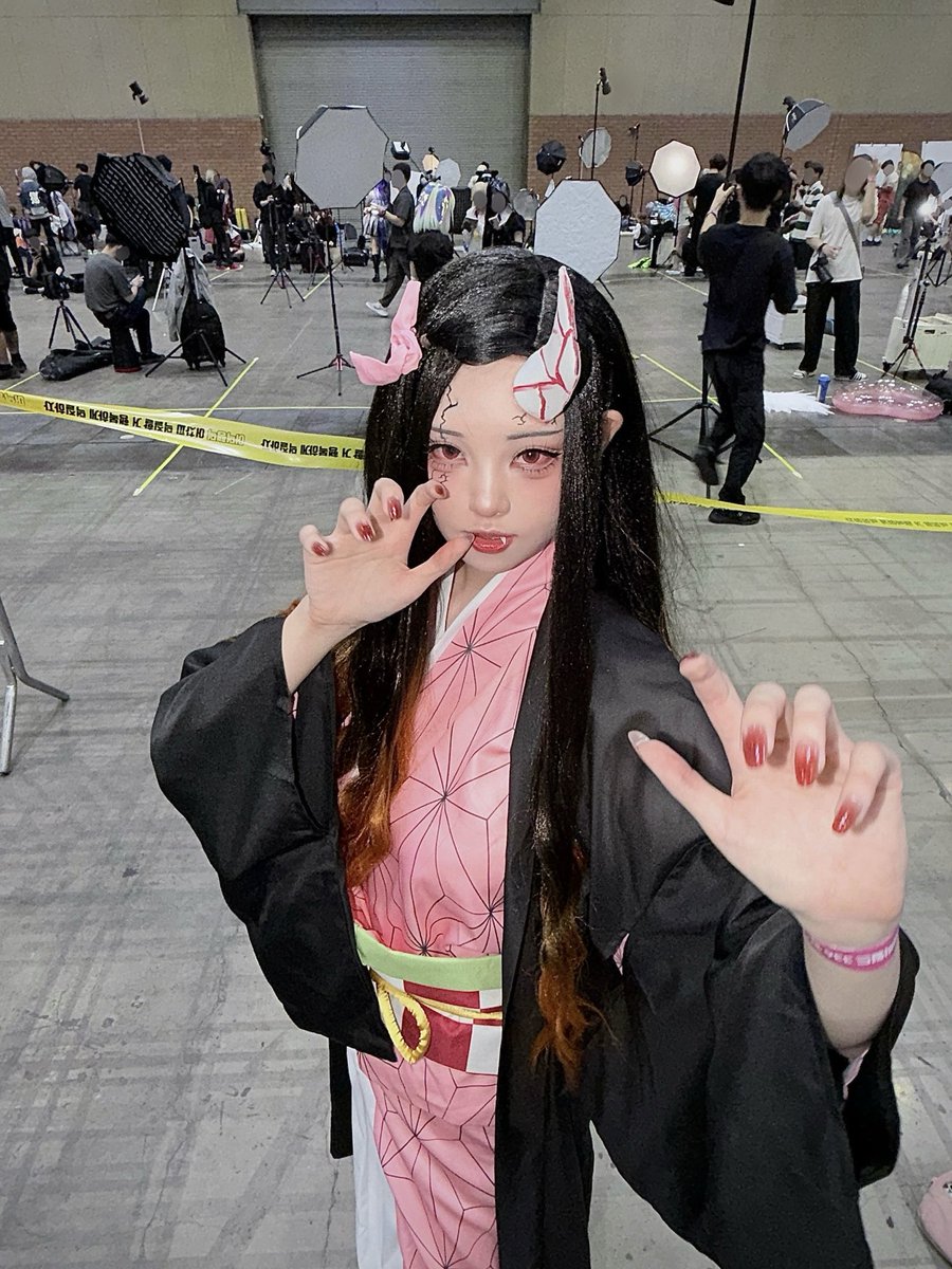 Kirio_cos's tweet photo. 첫 서코로 각성 네즈코 …🥵🥵
오늘 사진 예쁘게 찍어주신 분들 감사합니다

(손톱에서 진짜 피남)

#9서코 #서코 #코스프레 #귀멸의칼날 #네즈코 https://t.co/wxFaUzn8EK