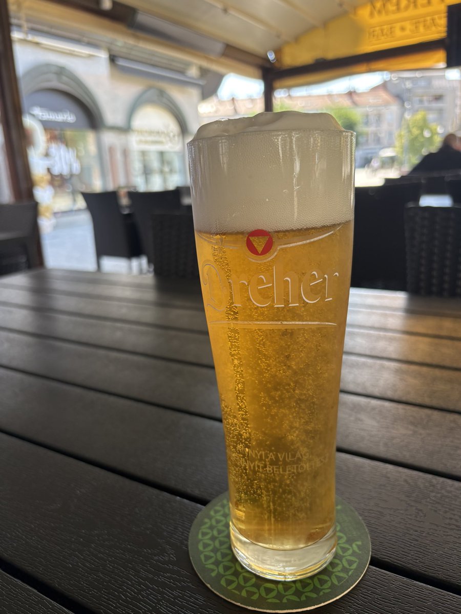 ufleku2's tweet photo. #pivo #sör #prost https://t.co/FK3KLOaUsB
