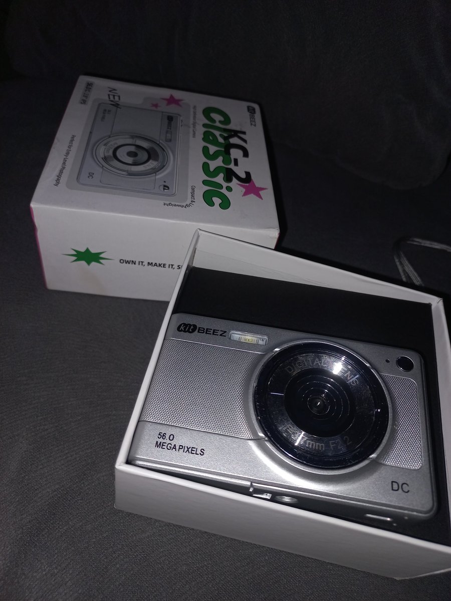 Sdkfreeft's tweet photo. [ KiTBEEZ KC-2 Cassic ]

Halo, Aku mau preloved camera kali ada yang mau gass
💵 400k, nego
☆baterai, strap, kartu memori 32gb, kabel charger type C, Pouch

☆wts
˓ depok🏡
˓ bisa shopee
˓ cek kondisi bisa dm💬

🏷  preloved second hand ori new kamera camera digital murah https://t.co/zqRWTCS7vi