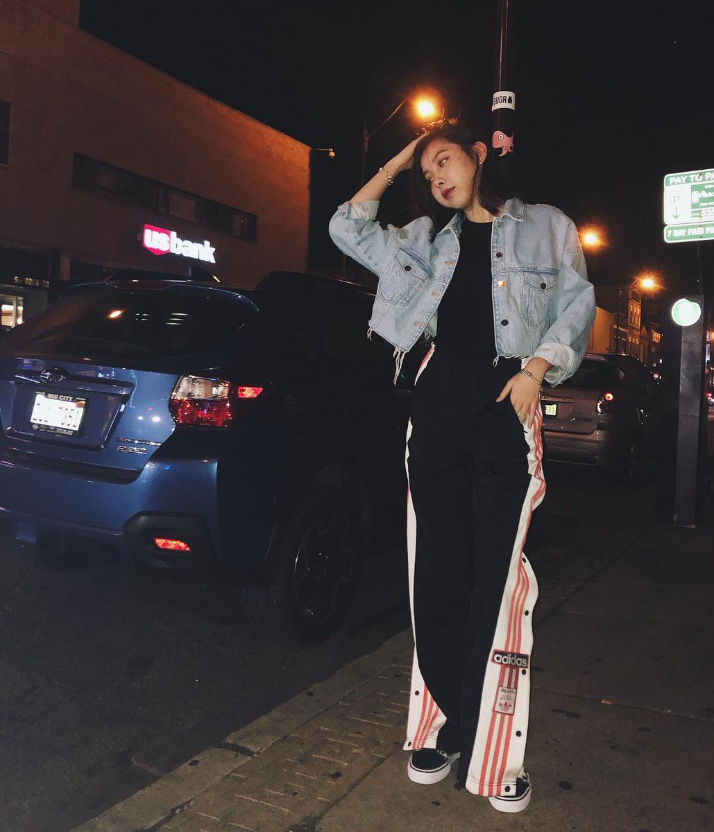 Cachupa666's tweet photo. I rarely get to go out, so I dressed up a little. https://t.co/g3VqDtOkJ3