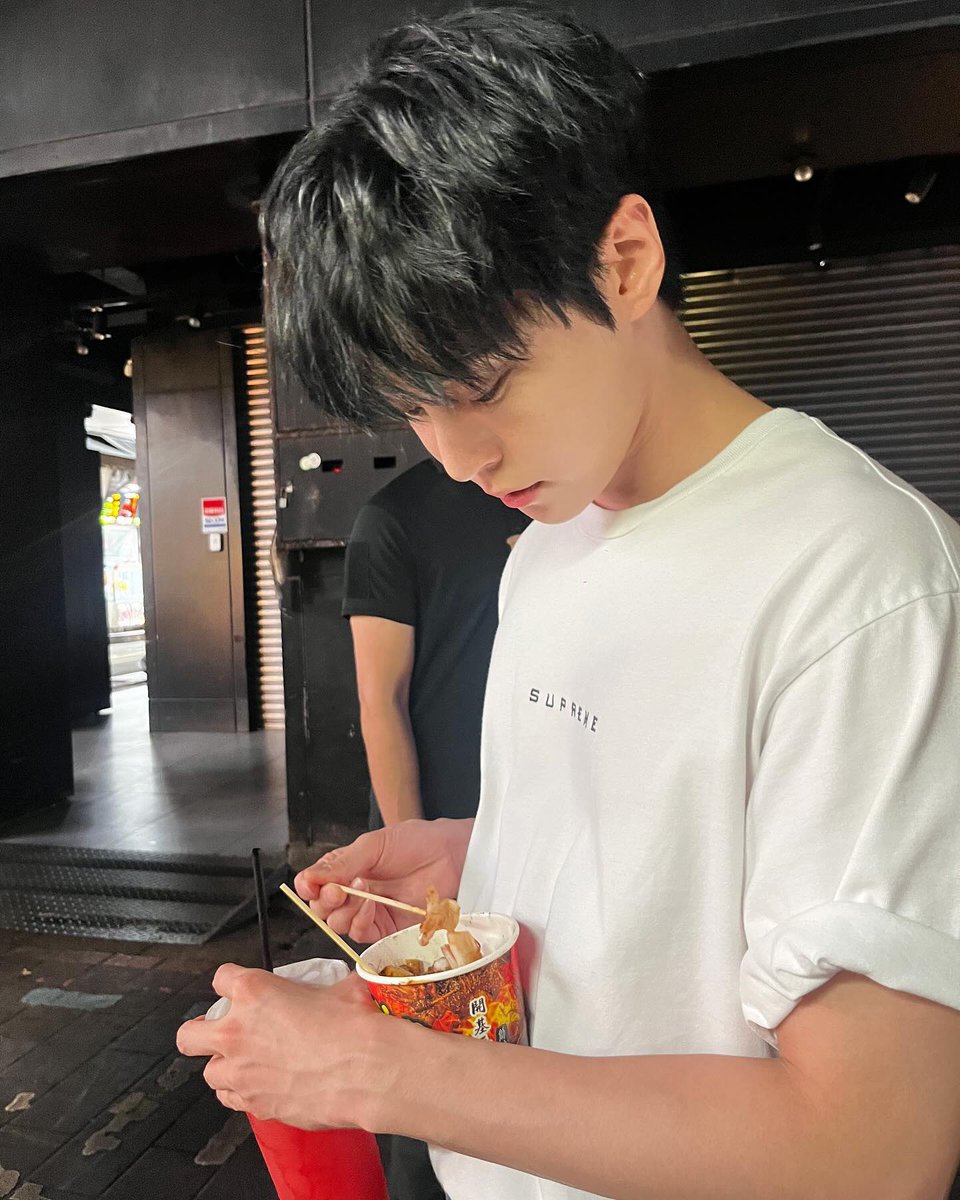 kkk0Nggggg's tweet photo. 도동 진짜 조은 거임
연상: 화안낫어…(약간시무룩)
연하: 화안낫어…(진짜안낫어;) https://t.co/R7cA6U4ku7