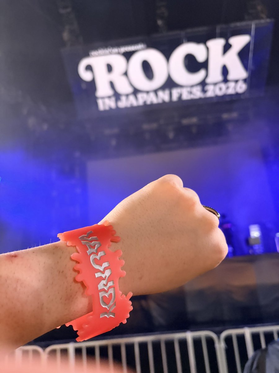 kardamon_vaws's tweet photo. ロッキン前方エリア　ドセンきた！！
テンション上がりすぎてやばいねぇこれは。
#ロッキン2026
#vaundy
#vaws https://t.co/tLBVLalrqk