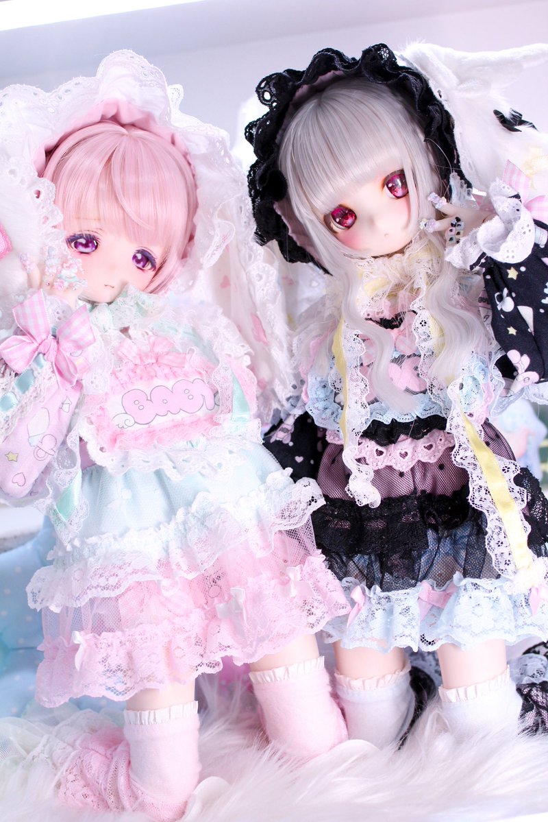 Chelchill_'s tweet photo. 🍒アイドール大阪🎀⸌̟͂̋⸍̑⸜̑⸝͂
スペース【Ｊ13.14】
Babywhipちゃんと合同です🍼🫧
スペシャルコラボセットᵃⁿᵈばぶセット♡
それぞれお洋服一色、ネイルハンドのセットになります(^ᴗ͈ˬᴗ͈^)
展示のためお渡しは14時以降を予定しています！

#アイドール大阪
#ちぇるねいる
#babywhip_doll https://t.co/gG1J88vF74