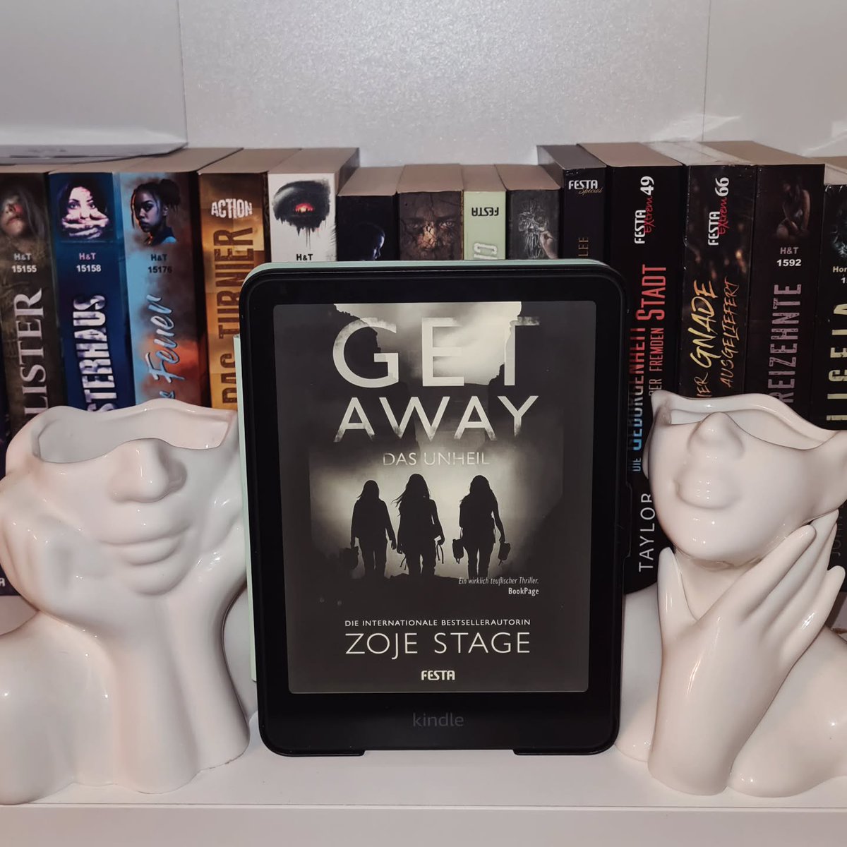 LissaSaturnio's tweet photo. Today is FESTA Day, a holiday for all fans of Festa Verlag. I’m showing off my latest addition: *GET AWAY* by Zoje Stage. I’m excited to read it—especially for the strong female characters! Do you enjoy books like this? Share your recommendations! https://t.co/Y8A1vjtaUH