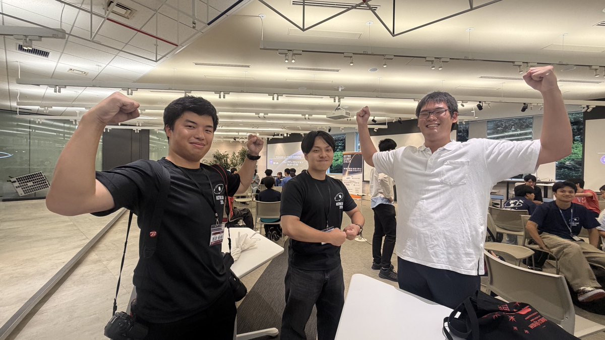 iceQbie's tweet photo. #astrocamp2026
左からマッスル、マッスル、マッスル🦍 https://t.co/qHcSblcqiY