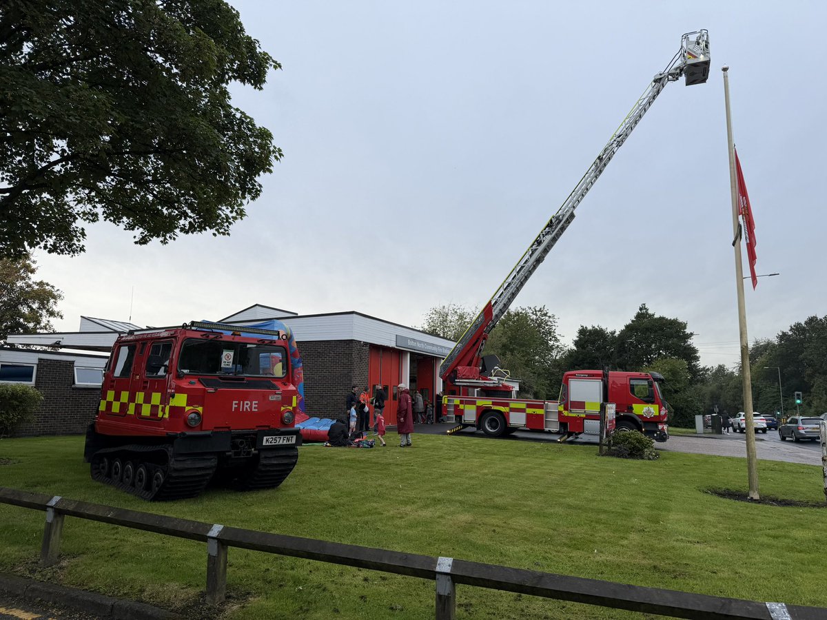 CarlEHaslam's tweet photo. Open Day well underway despite the rain at #BoltonNorth Fire Station @manchesterfire https://t.co/sUyx2iNXSA
