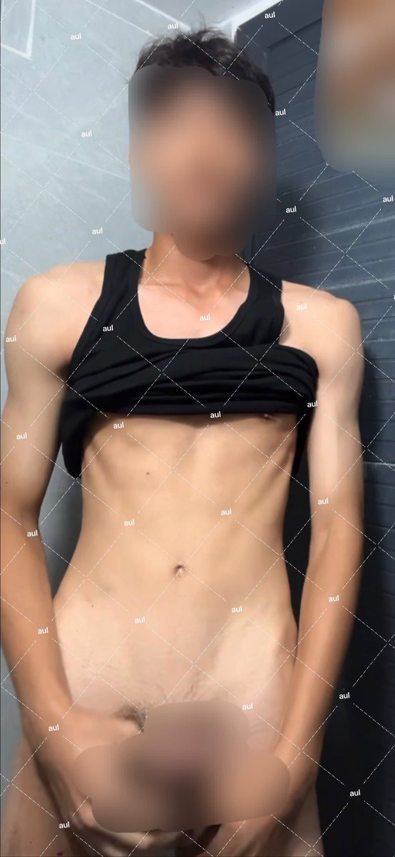 Hearyx2ck's tweet photo. 爱在社交软件🎣的体育生弟弟 藏着一根大黑茄子🍆 https://t.co/MCrOsEpMes