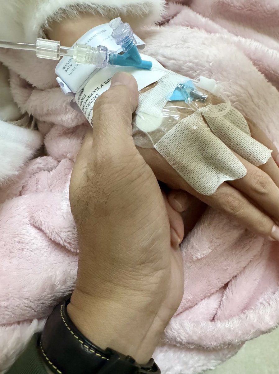 rallymon101's tweet photo. daddy will always protect you. always. thank you everyone for the kind prayers. https://t.co/edJ3HkByei