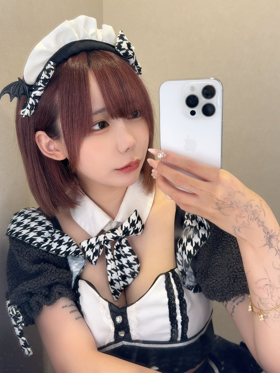 htmmm_fantia's tweet photo. おきゅいん！ 25時までです（ ᴗ ̫ ᴗ ）

久しぶりの黒衣装♪

#コンカフェ #歌舞伎町 https://t.co/2fBeDpZkih