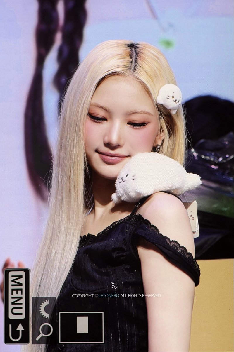chaeyoungzi's tweet photo. https://t.co/q1sFb4s3lU