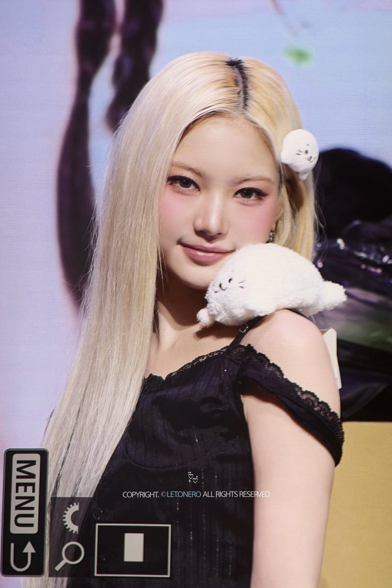 chaeyoungzi's tweet photo. https://t.co/q1sFb4s3lU