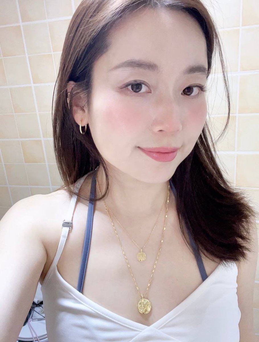 msd47n3's tweet photo. 三十多岁未婚剩女，思想开放，处长期线下玩伴，有附近的X友吗？ https://t.co/HlnKy1hnfK