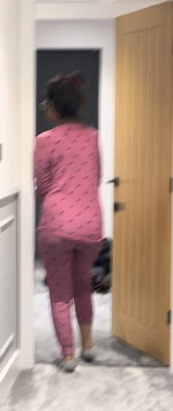 ABM2204_'s tweet photo. My slutty sis and her dirty thong. Look at my bio for more #slut #sister #creepshot #candid #candids #family #panties #bop #thong https://t.co/v5hJ6B8wc2