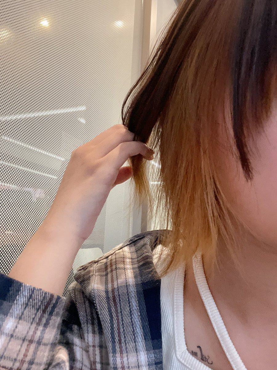 7n0pb's tweet photo. 髪染めてネイルしてきただけ
 #日常 https://t.co/1mE8t6bavn