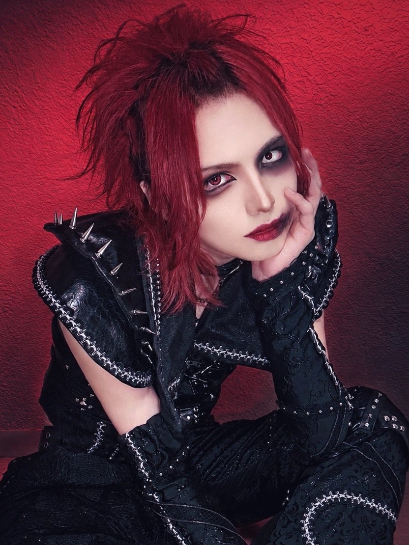 blz_nero's tweet photo. 好きになってくれるのに
その人の国籍、人種、年齢、性別なんか
気にするわけない

ネロリストは老若男女問わずウェルカム
We are the Worldだよ💋 https://t.co/dx3oYuKUJA