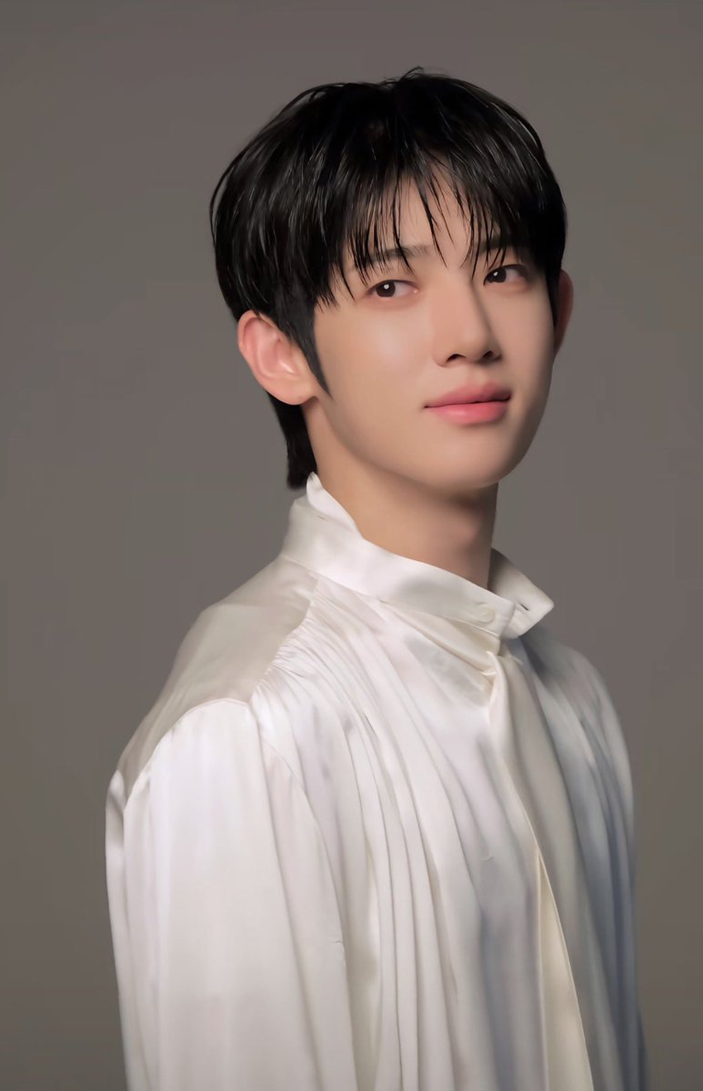 Violinti4SY's tweet photo. CEO                                          A menul 🤏 https://t.co/CfXoKSJ19r