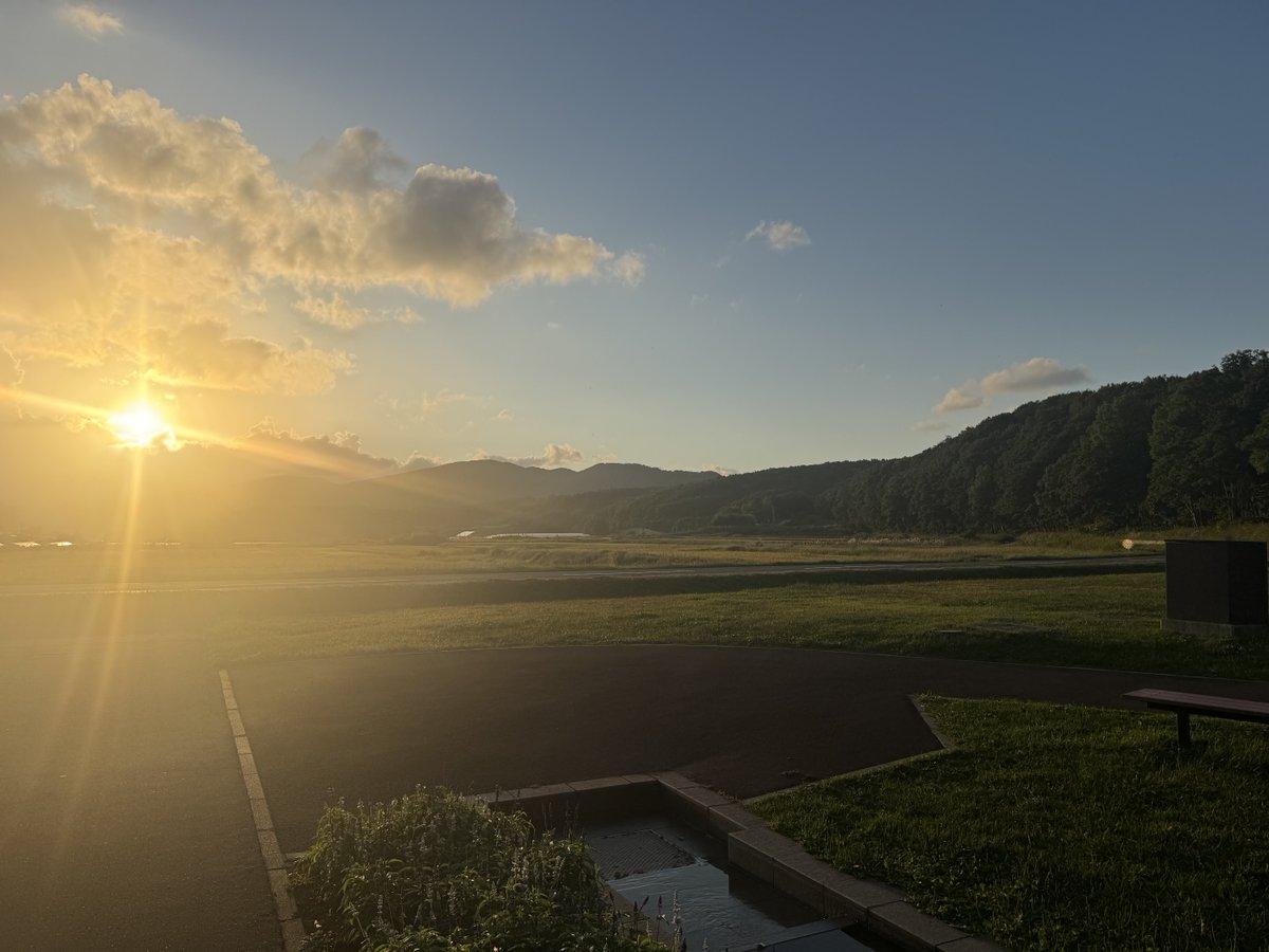 SpicaLaw's tweet photo. こんな景色が1番落ち着きます https://t.co/rqVLv0NTMZ