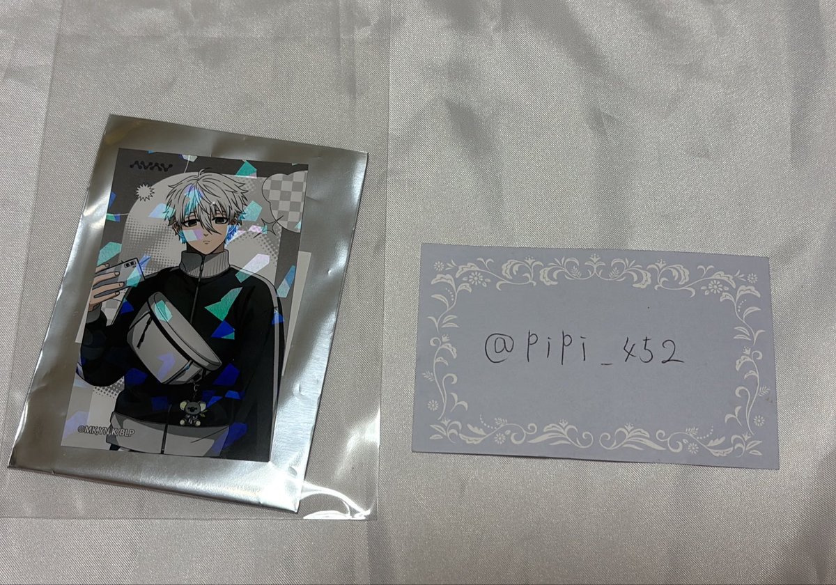 pipi_452's tweet photo. 【交換】ブルーロック ブルロ モノトーンストリートファッション ver. ホログラム イラストカード

《譲》　凪　(縦)

《求》 玲王 (横)

都内手渡しor郵送

検索からでもお声がけください。 https://t.co/4pLDYQqMZt