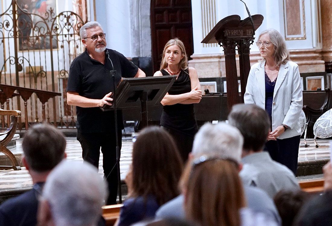 archivalencia's tweet photo. El Arzobispo entrega a los profesores de Religión la “missio” o encargo para impartir la asignatura este nuevo curso
ℹ️  https://t.co/410HWZDyaw
📷️ A. Sáiz/Delegación Medios Comunicación Arzobispado Valencia
@archivalencia https://t.co/PyDwB5GaCc