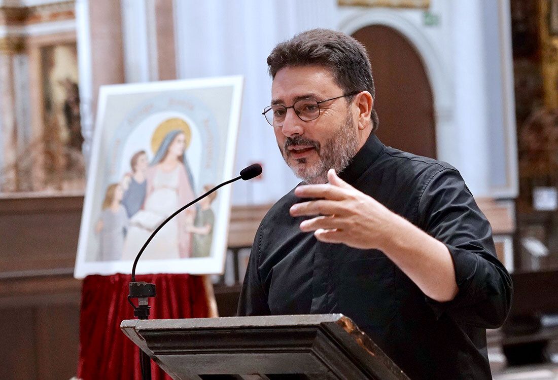 archivalencia's tweet photo. El Arzobispo entrega a los profesores de Religión la “missio” o encargo para impartir la asignatura este nuevo curso
ℹ️  https://t.co/410HWZDyaw
📷️ A. Sáiz/Delegación Medios Comunicación Arzobispado Valencia
@archivalencia https://t.co/PyDwB5GaCc