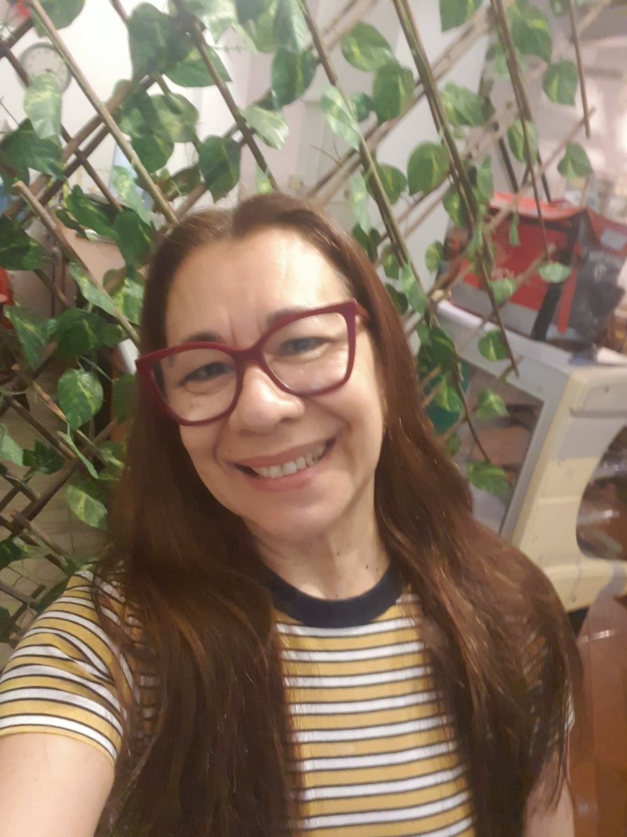 EdithFe62265111's tweet photo. Buenos días ,feliz fin de semana ,a empezar el día con sonrisa ,dejar atrás todo lo que no suma en nuestras vidas ,con la frente en alta ,hoy Dios nos regala un nuevo amanecer🌅 gracias mi Dios tu me sostienes en todo momento ❤️😘 https://t.co/SygVRJGYBz