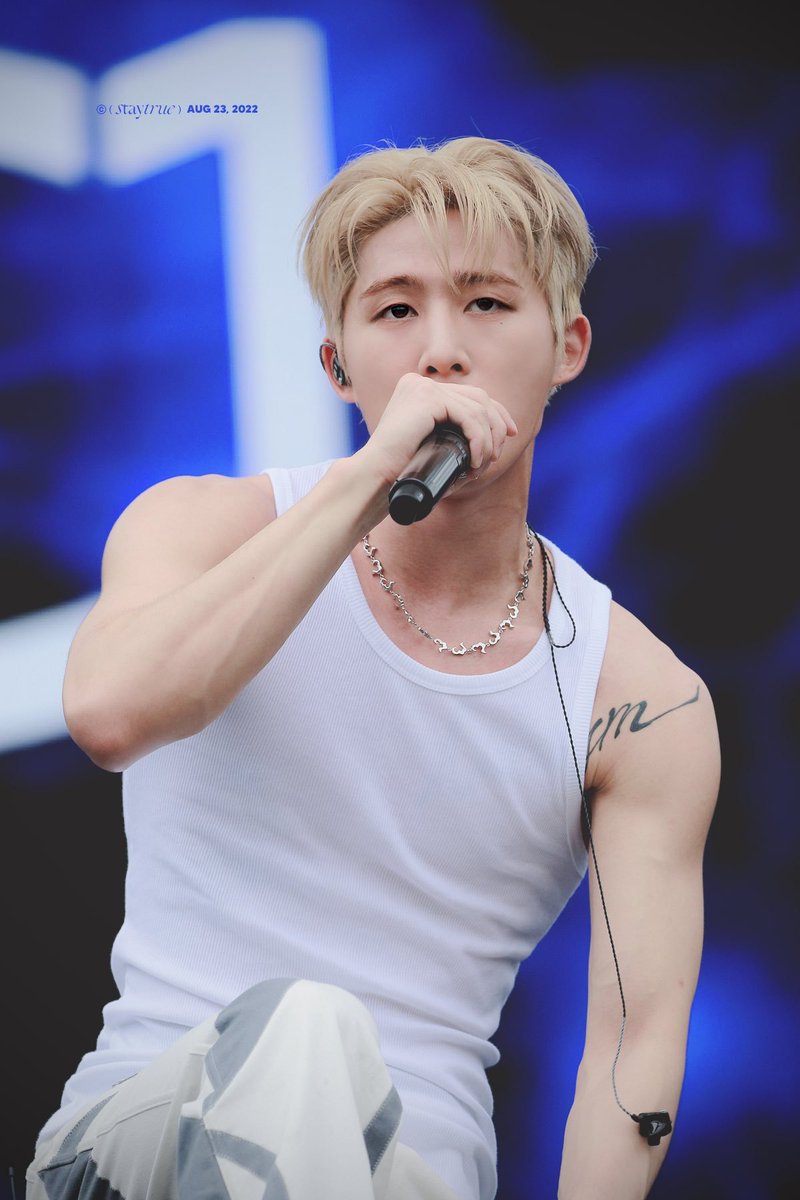 jjin_0717's tweet photo. 난닝구의 권위자 https://t.co/JgjaAnZS1a