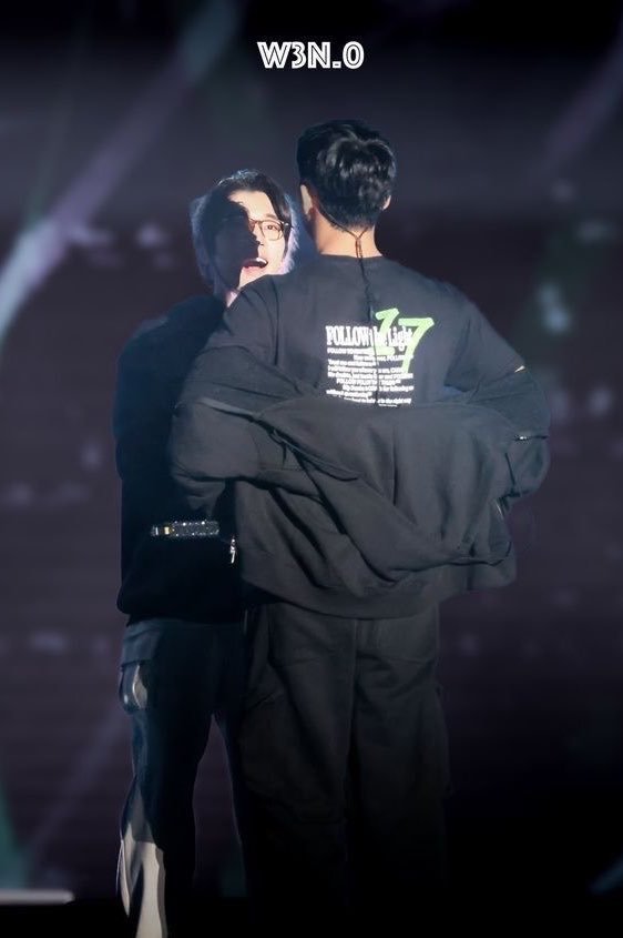 minwonbooromi's tweet photo. 바라보는 시선이 너무 좋다 https://t.co/PQAL88lRFg