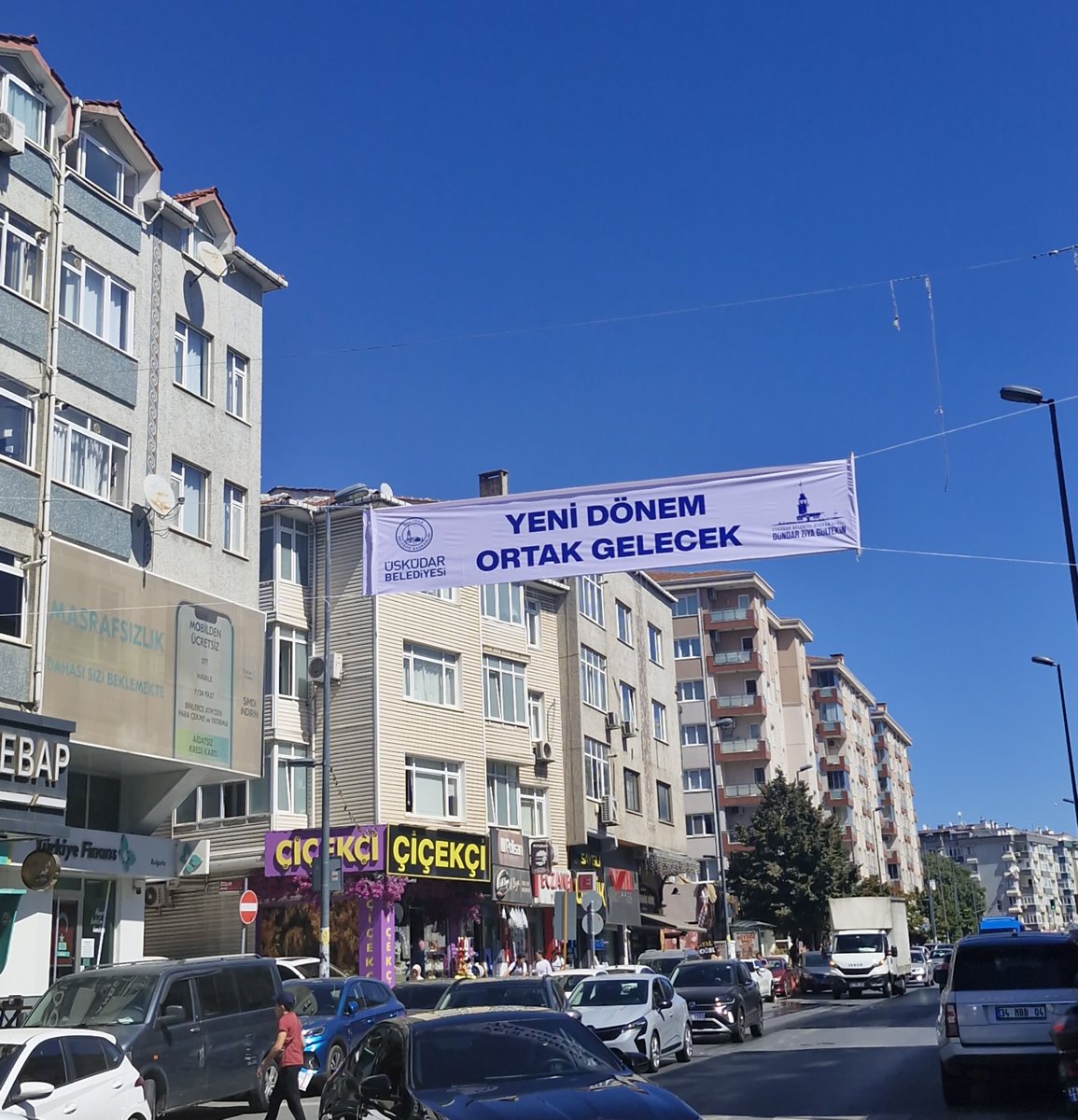 limandabekle's tweet photo. @cenginyurt52 @eczozgurozel Arsızlık/Yüzsüzlük pankart bulmuş dile geliyor😡 https://t.co/gjIY1Yl6AJ