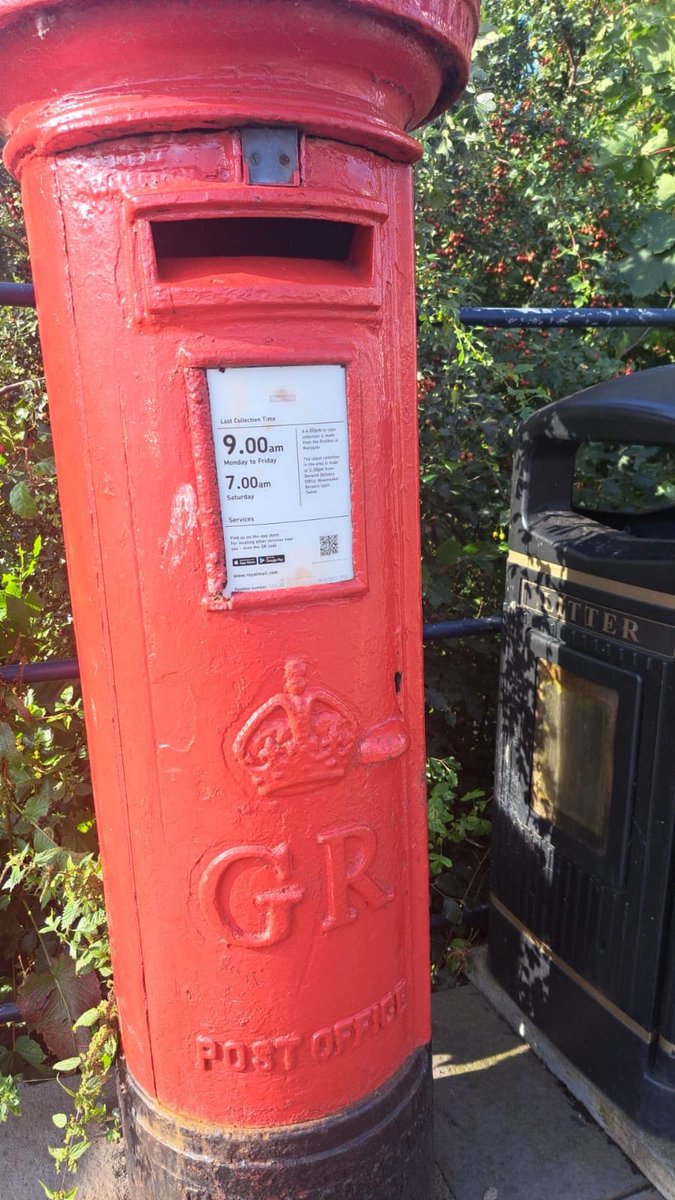 angelaproudnan's tweet photo. Today’s GR for #postboxsaturday #letters #saturday #handwrittenletters #postbox #weekend https://t.co/s49SbWUfdu