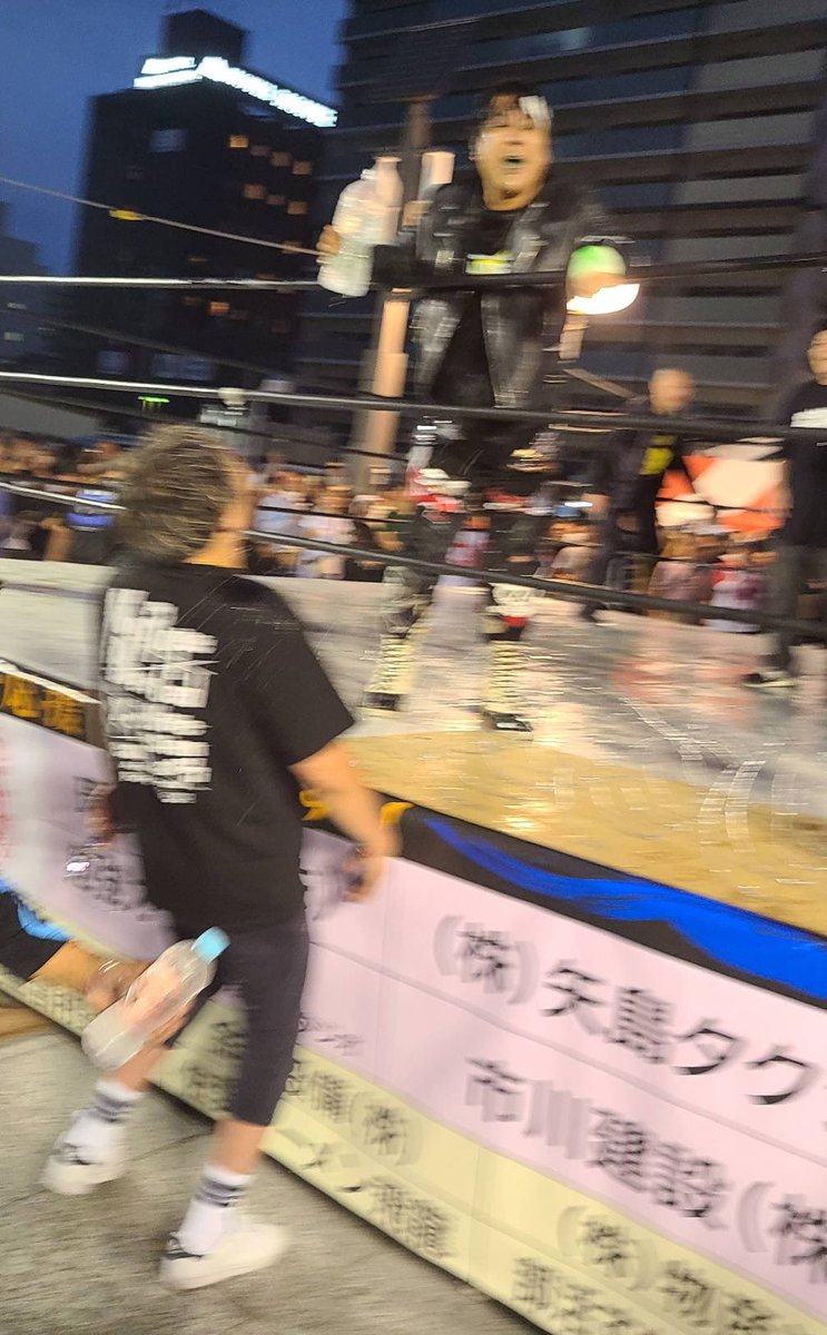 saunadaikich's tweet photo. 太田プロレス🛎️in太田まつり🥁🍺
大仁田さん観戦💦⛓️に行って来ました😄
ファンサービス最高😆3ショット📸と
トートバック👜ゲット👍トートバック使いやすいぞー😄

#大仁田厚
#プロレス
#太田まつり https://t.co/DPoLylfode