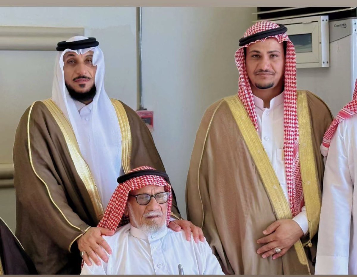 MaskedTribe's tweet photo. 📸صور من حفل زواج ابناء العم

↩️ يزيد رشيد المعبدي 
↩️  عبدالله عمير المعبدي 

نبارك لهم ونتمنى لهم التوفيق في حياتهم

#جوال_قبيلة_ال_مقنع https://t.co/pSR2Wrnt8R