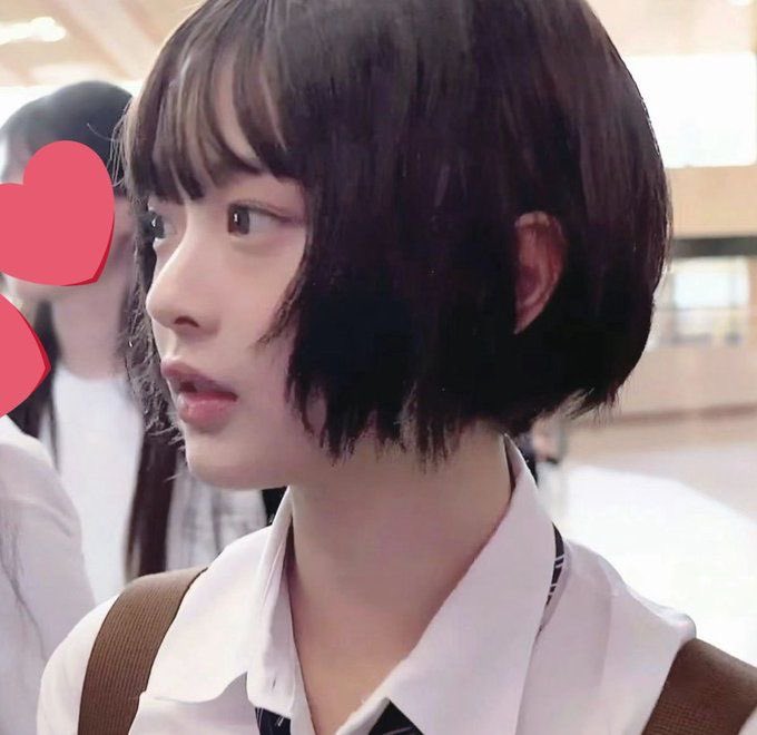 n6k4vq_'s tweet photo. 사람들이 왜 하니를 좋아하는지 알 것 같음
귀여운데 이목구비가 뚜렷함 >> 이거 진짜 희귀함 https://t.co/NIKailUHzQ