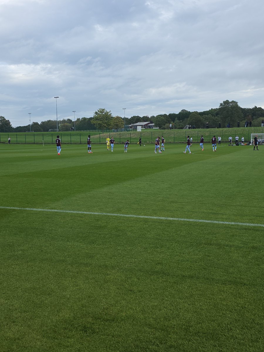 TheHolteRoar's tweet photo. Ready to kick-off

#WBA #AstonVilla #PremierLeague2 https://t.co/Pc8tjPDqrB