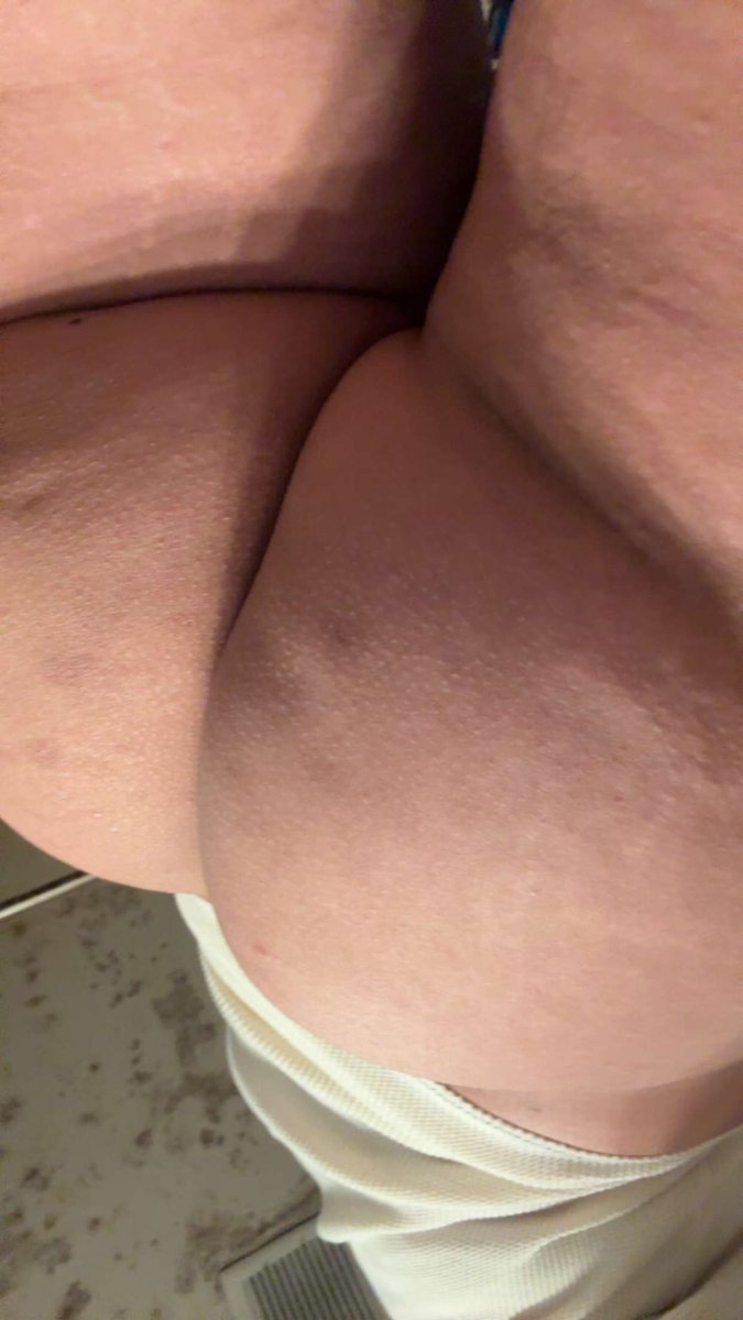 JuiceeLA98's tweet photo. Any sexy chubs or men with Long wavy or curly hair 
REPOST IF YOU ARE AROUND

Bellflower
Cerritos
Downey
Mayfair
Lakewood
Paramount
Buena Park
Whittier 
Santa Fe springs
South Gate 
Norwalk
Bell gardens
Long Beach 

HMU OR ANYONE IN THE COMMENTS ILL DM YOU 😉 https://t.co/bgLGJMftbP