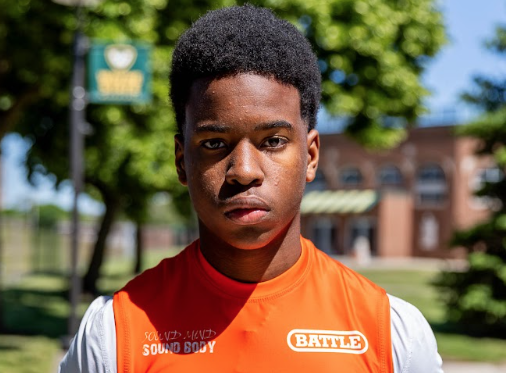 sixstarfootball's tweet photo. Texas Recruiting Watch: Prospects Drawing College Attention

📈Lone Star watch list, a closer dive into Texas names early 2026🔥

STORY➡️https://t.co/rRuJdfnRoI

@d1acesacline @Bray_5tact @BMoney2028 @Cade_De_Leon @TysonGhostDiggs @SevenDuffey @AntonioDural4 @DejauneDj https://t.co/Sra7ciUMF9