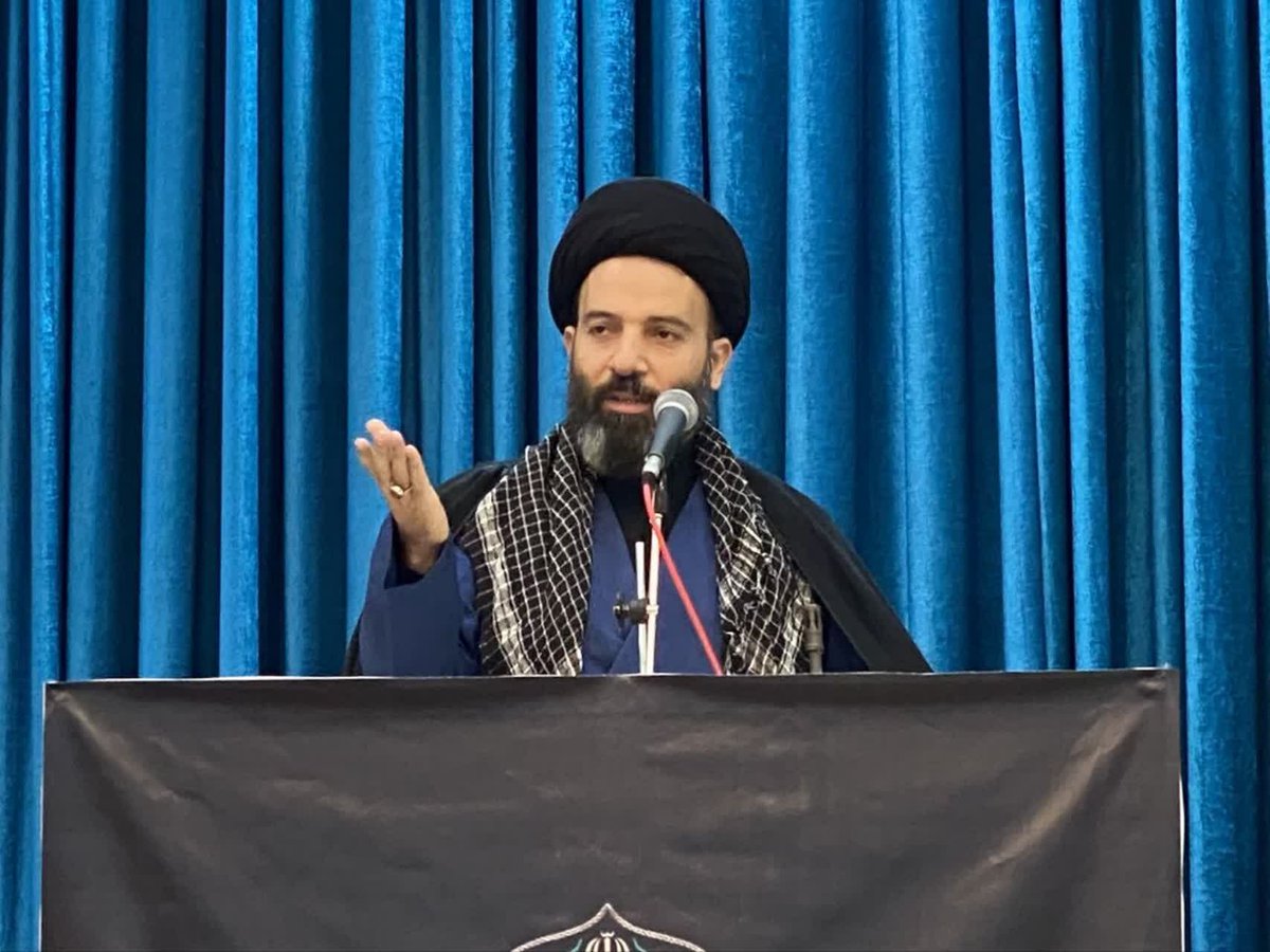 ywsf36816's tweet photo. هشدار جدی امام جمعه مسجدسلیمان به مدیران کارخانه سیمان گل‌گیر؛ یک هفته فرصت برای پاسخگویی و ارائه راهکار عملی درباره بیکاری جوانان بومی و آلایندگی.

حجت‌الاسلام موسوی: اگر اقدامی نشود، هفته آینده از تریبون نماز جمعه صریح‌تر سخن خواهیم گفت.

#مسجدسلیمان #گلگیر #سیمان_گلگیر https://t.co/v7CQSYVoam