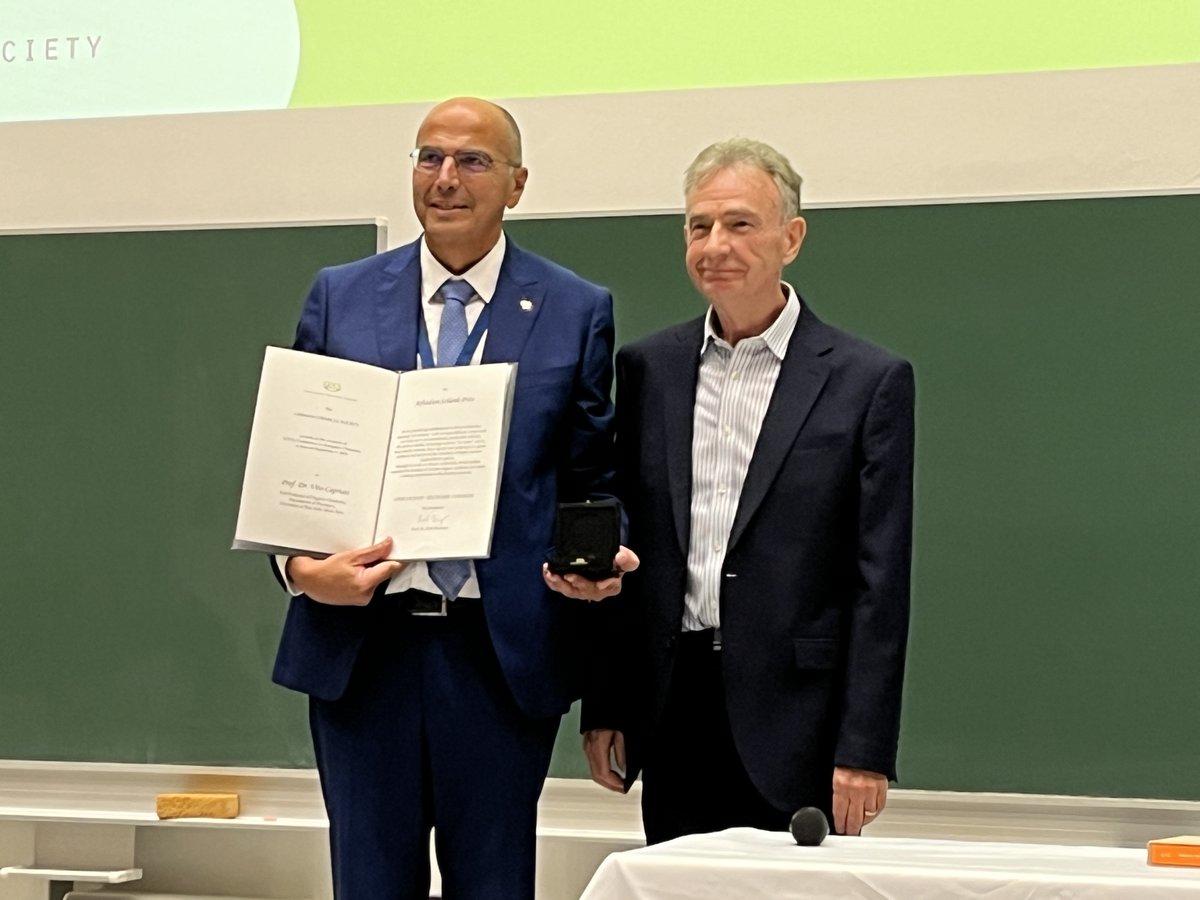 Capriati_V's tweet photo. Deeply honoured to have received the #ArfvedsonSchlenkPrize at the #GDCh conference in #Jena! Many thanks to @GDCh_aktuell, @AlbemarleCorp, Jennifer Strunk, Theresa Schmidt &amp; Ulrich Wietelmann for sharing this special moment, and to Robert Mulvey for his wonderful laudatio! https://t.co/FuTaNVbz9x