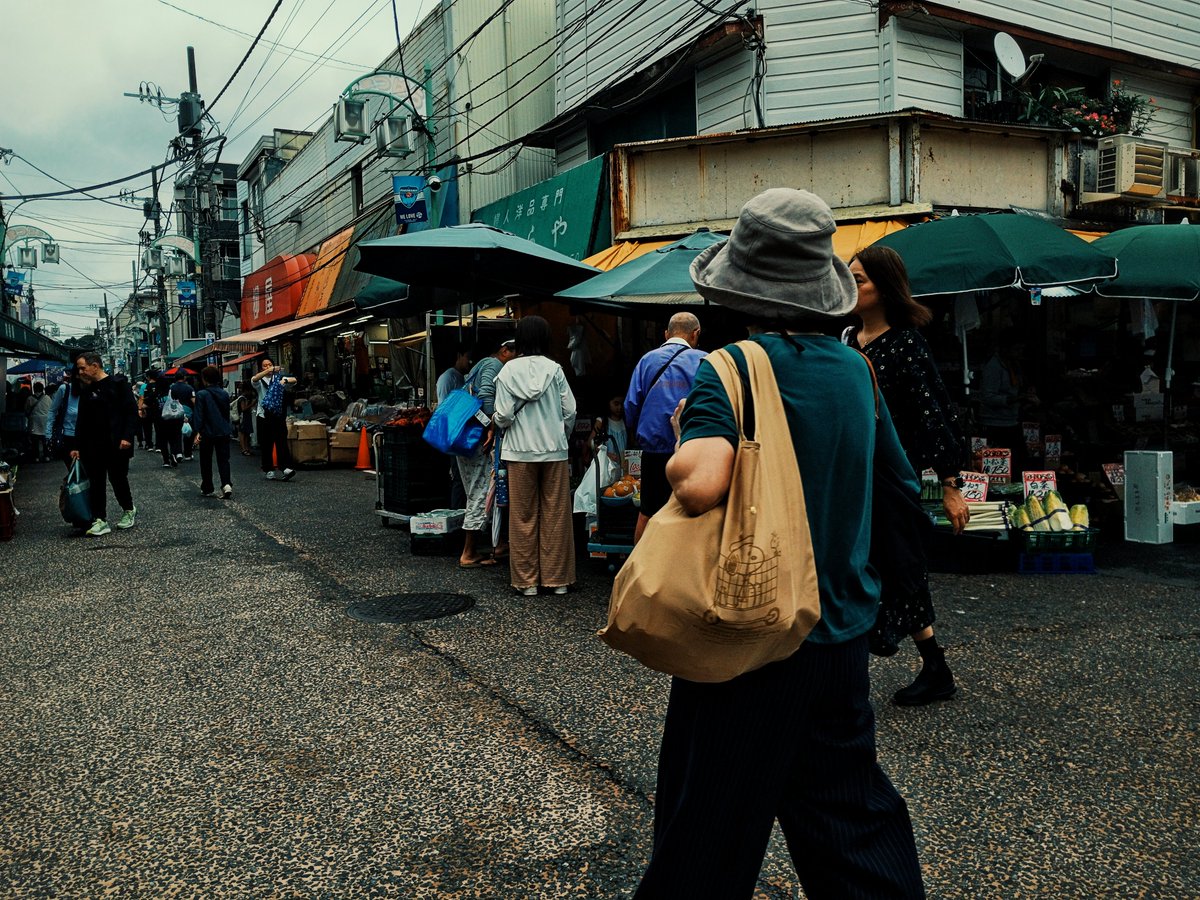 liberal1719k's tweet photo. ハマ（横浜）のアメ横、松原商店街　横浜市保土ケ谷　#streetphotography #yokohama https://t.co/LjFl9DVj4I