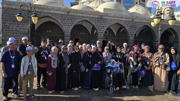 thayssilva46's tweet photo. USTAZ SHAIFUL NAZRI UMRAH GROUP

Madinah Ziyarah Session

Alhamdulillah, the Madinah ziyarah session went smoothly. Sites visited included Thaqifah Bani Sa'adah, Al Ghamamah Mosque, Abu Bakar and Ali Mosques, Al Nabawi Mosque, and Baqi' Al-Gharqad https://t.co/LYbuMQzxp5